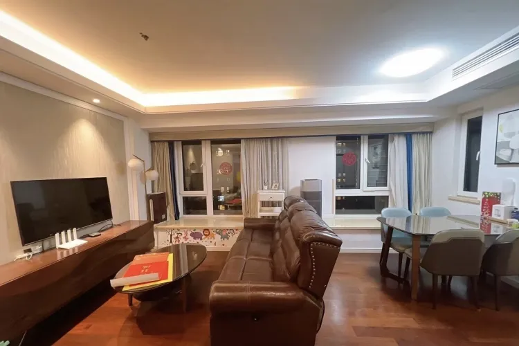 Jin Chen Zhi Guang - Agent Selection